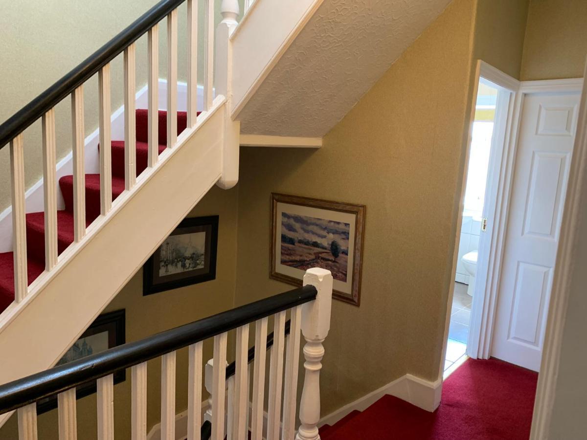 Heather Glen. Six Bedroom Home Near The Sea. ブラックプール エクステリア 写真