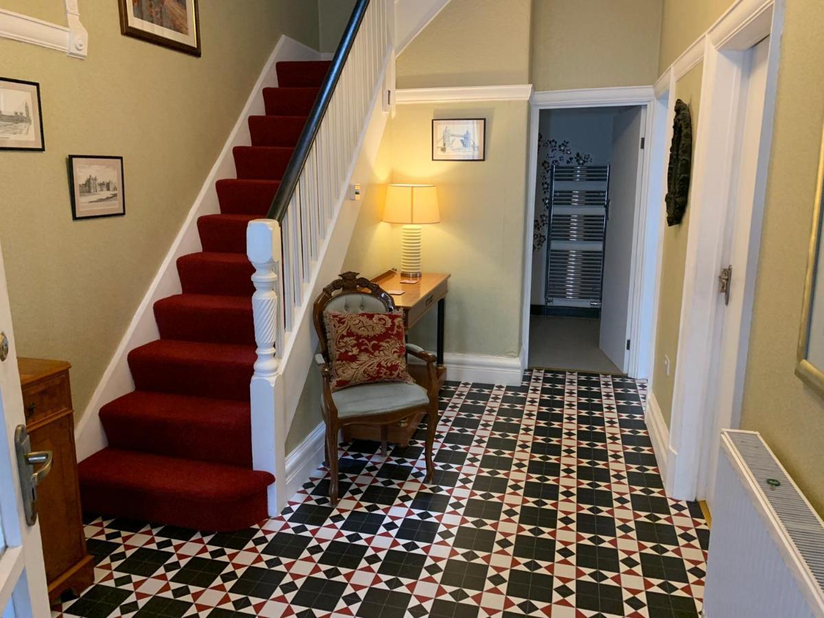 Heather Glen. Six Bedroom Home Near The Sea. ブラックプール エクステリア 写真
